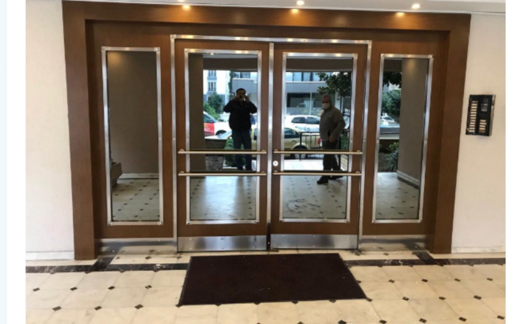 31 Kompozit Kaplı Bina Giriş Kapıları